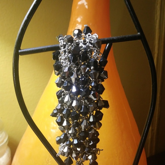 Beautiful Black and Silver beaded bracelet - Picture 3 of 7